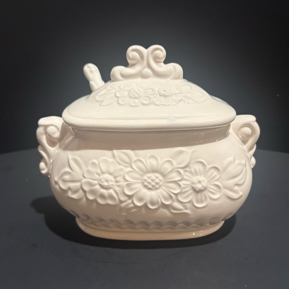 White Floral Ceramic Gravy Tureen with Lid and Spoon